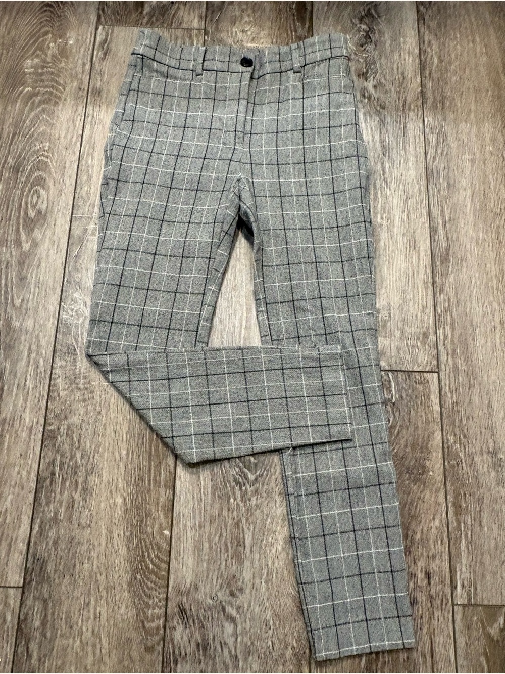 LOFT ‘The Sutton Skinny’ Gray Plaid Cropped Pants- Size 00